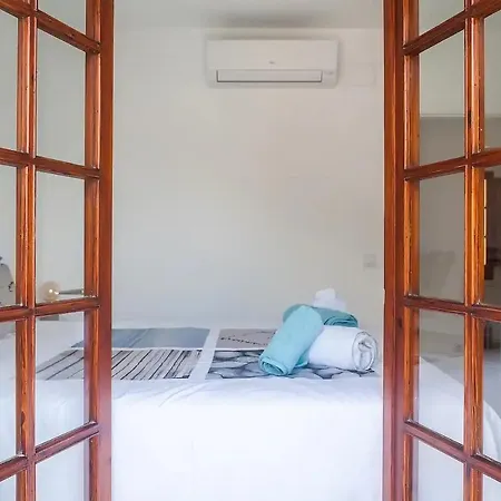 Colonial. Impressive Views Of The Sea. High Design. Renovated.