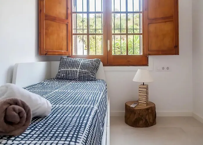 Colonial. Impressive Views Of The Sea. High Design. Renovated. Villa