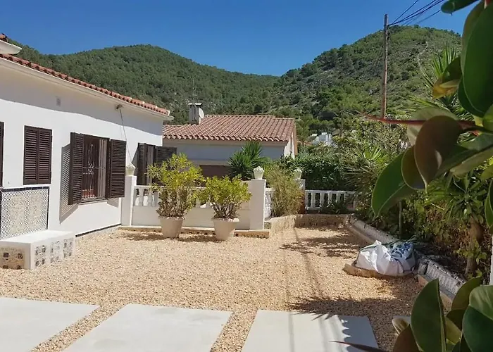 Colonial. Impressive Views Of The Sea. High Design. Renovated. Villa *