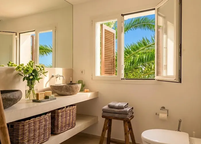 Villa Colonial. Impressive Views Of The Sea. High Design. Renovated.