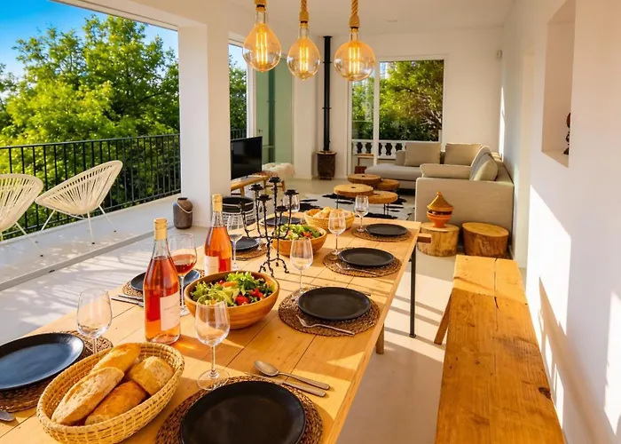 Villa Colonial. Impressive Views Of The Sea. High Design. Renovated.