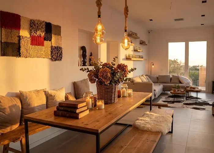 Colonial. Impressive Views Of The Sea. High Design. Renovated. Villa *