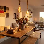 Colonial. Impressive Views Of The Sea. High Design. Renovated. Villa *