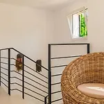 Colonial. Impressive Views Of The Sea. High Design. Renovated.
