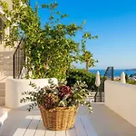 Colonial. Impressive Views Of The Sea. High Design. Renovated. * Sitges