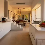 Villa Colonial. Impressive Views Of The Sea. High Design. Renovated. *