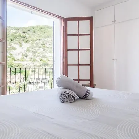 Colonial. Impressive Views Of The Sea. High Design. Renovated. Villa