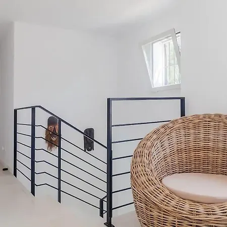 Вилла Colonial. Impressive Views Of The Sea. High Design. Renovated. Сиджес