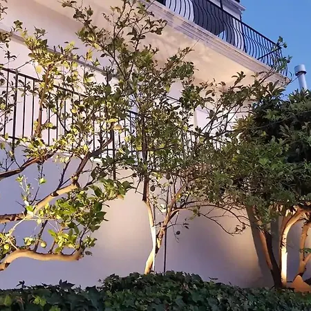 Vil·la Colonial. Impressive Views Of The Sea. High Design. Renovated. Sitges
