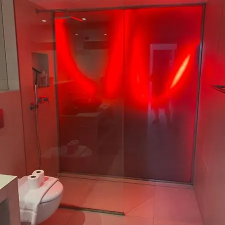 Villa Colonial. Impressive Views Of The Sea. High Design. Renovated. Sitges