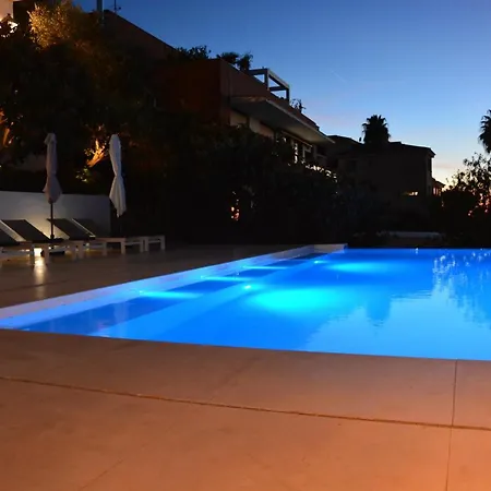 Villa Colonial. Impressive Views Of The Sea. High Design. Renovated. *