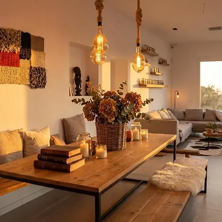 Colonial. Impressive Views Of The Sea. High Design. Renovated. Villa *