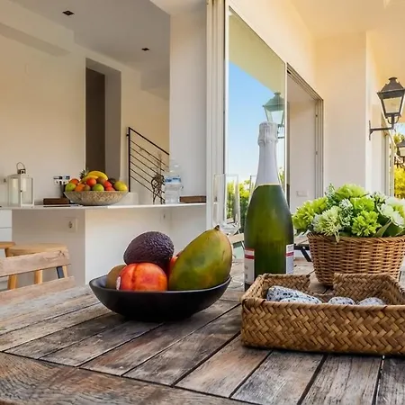 Colonial. Impressive Views Of The Sea. High Design. Renovated. Villa Sitges