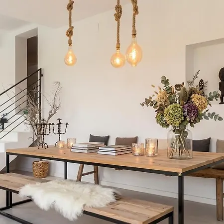 Vila Colonial. Impressive Views Of The Sea. High Design. Renovated.