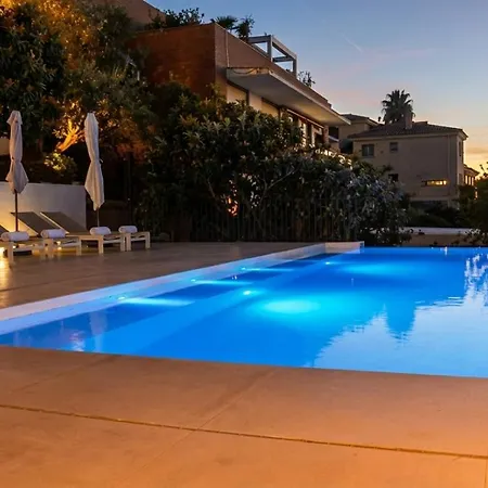Colonial. Impressive Views Of The Sea. High Design. Renovated.
