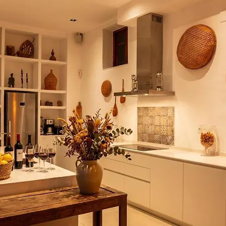 Colonial. Impressive Views Of The Sea. High Design. Renovated. Villa Sitges