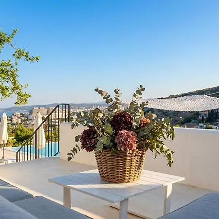 Colonial. Impressive Views Of The Sea. High Design. Renovated. Sitges