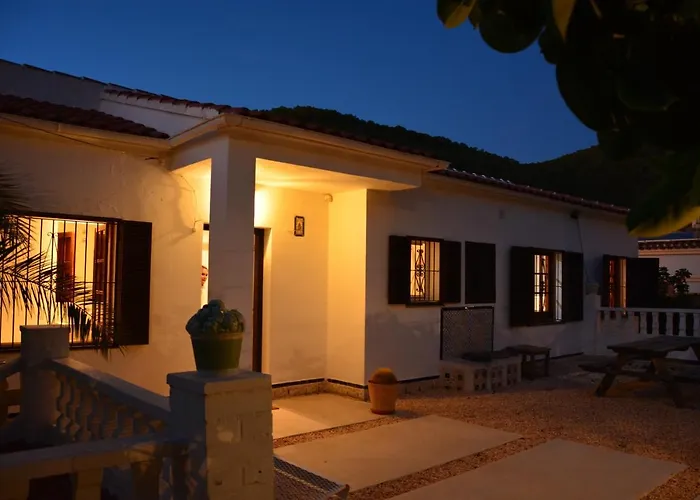 Colonial. Impressive Views Of The Sea. High Design. Renovated.