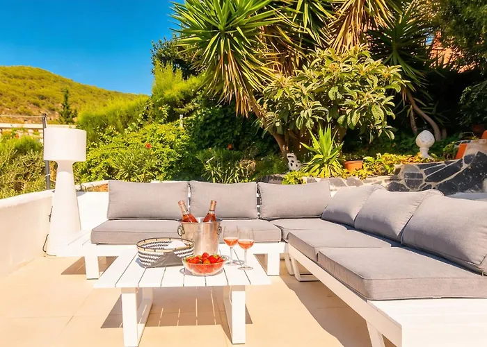 Colonial. Impressive Views Of The Sea. High Design. Renovated. Sitges